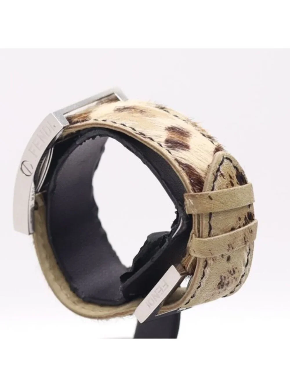 Fendi Orologi Quartz Silver Dial Watch 7 Apt